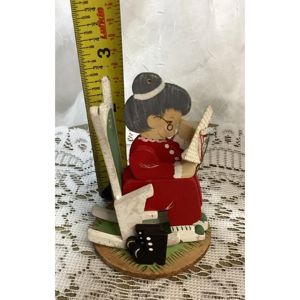 Emgee Corp Mrs Claus Crafting / Sewing Wooden 3.5